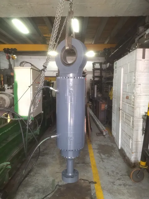 Cilindro hidráulico fabricado para molino de cemento